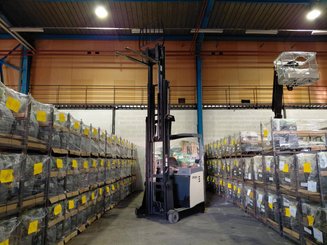 Empilhador retráctil Crown ESR5260-1.4