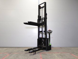 Stacker com condutor a pé Hangcha CDD12-AMC2-Li
