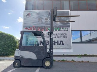 Empilhador de contrapeso 4 rodas Yale ERP30VL