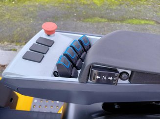 Empilhador de contrapeso 4 rodas Hangcha XE18i (CPD18-XEY2HA-SI) 