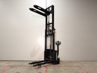 Stacker com condutor a pé Hangcha CDD12-AMC2-Li