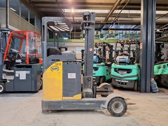 Empilhador retráctil OM XRS20AC 