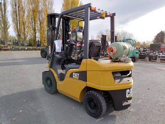 Empilhador de contrapeso 4 rodas Caterpillar GP25N