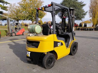 Empilhador de contrapeso 4 rodas Caterpillar GP25N