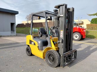 Empilhador de contrapeso 4 rodas Caterpillar GP25N