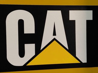 Empilhadores Retrácteis Multidirecionais Caterpillar NRM20K