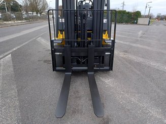 Empilhador de contrapeso 4 rodas Yale GLP40 VX