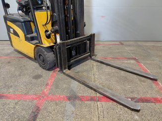 Empilhador de contrapeso 3 rodas Caterpillar EP18NT - 6