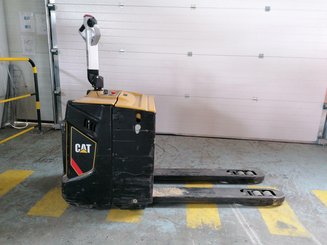 Porta-paletes eléctrico com condutor a pé Caterpillar NPP20N2R - 5