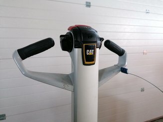 Porta-paletes eléctrico com condutor a pé Caterpillar NPP20N2R - 7