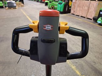 Porta-paletes eléctrico com condutor a pé Hangcha CBD16-ET - 6