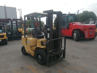 Empilhador de contrapeso 4 rodas Caterpillar GP25K