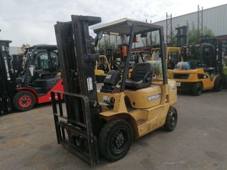 Empilhador de contrapeso 4 rodas Caterpillar GP25K