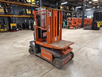 Plataforma com mastro vertical JLG TOUCAN DUO