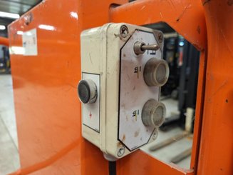 Plataforma com mastro vertical JLG TOUCAN DUO