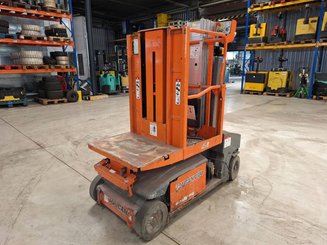 Plataforma com mastro vertical JLG TOUCAN DUO