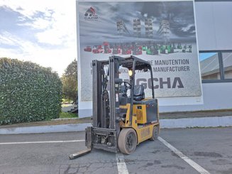 Empilhador de contrapeso 4 rodas Caterpillar EC25N