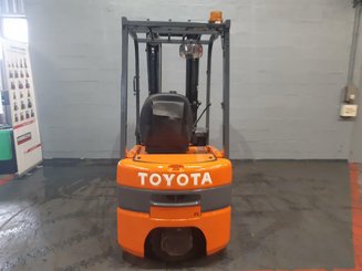 Empilhador de contrapeso 3 rodas Toyota 7FBESF15 - 4