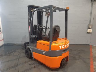 Empilhador de contrapeso 3 rodas Toyota 7FBESF15 - 3