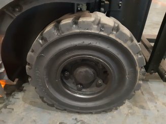 Empilhador de contrapeso 3 rodas Toyota 7FBESF15 - 10