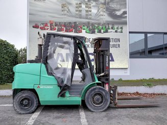 Empilhador de contrapeso 4 rodas Mitsubishi FD50N