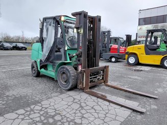 Empilhador de contrapeso 4 rodas Mitsubishi FD50N