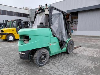 Empilhador de contrapeso 4 rodas Mitsubishi FD50N
