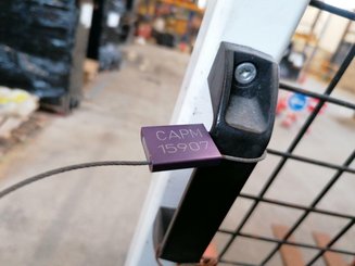 Empilhador retráctil de 4 direcções Combilift ESA30