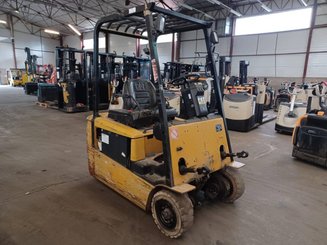 Empilhador de contrapeso 3 rodas Caterpillar EP18KT - 3