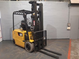 Empilhador de contrapeso 4 rodas