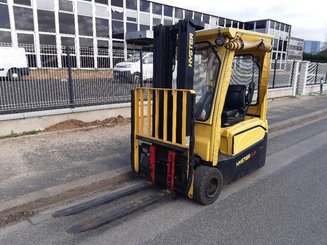 Empilhador de contrapeso 3 rodas Hyster J1.8XNT - 1