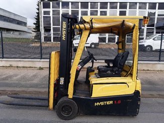 Empilhador de contrapeso 3 rodas Hyster J1.8XNT - 4