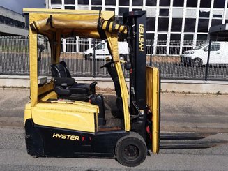 Empilhador de contrapeso 3 rodas Hyster J1.8XNT - 1