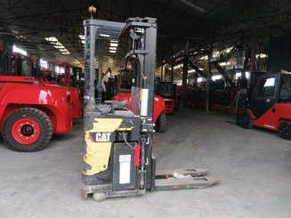 Stacker com condutor transportado Caterpillar NSR20N - 1