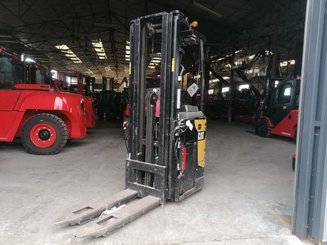 Stacker com condutor transportado Caterpillar NSR20N - 4