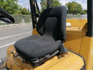 Empilhador de contrapeso 4 rodas Caterpillar GC45K - 5