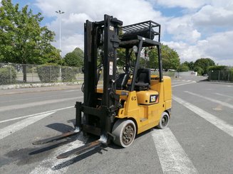Empilhador de contrapeso 4 rodas Caterpillar GC45K - 3
