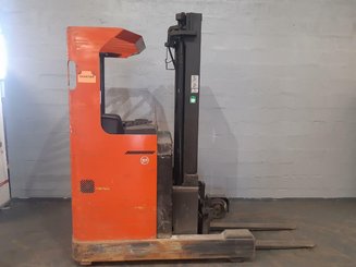 Empilhador retráctil BT RRM14 - 3