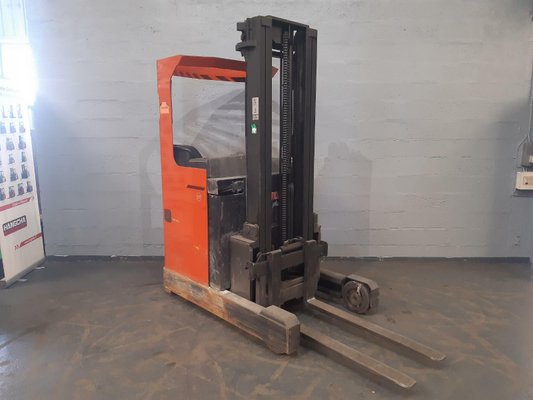 Empilhador retráctil BT RRM14 - 1