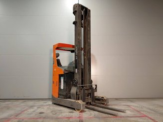Empilhador retráctil BT RRE 160