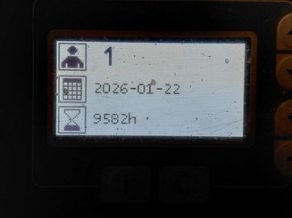 Empilhador retráctil BT RRE 160