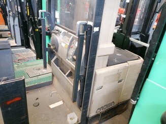 Preparador de encomendas alto nível Crown SP3011 - 1
