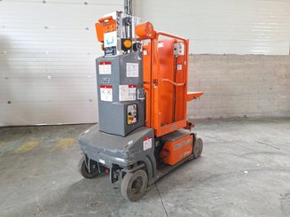Plataforma com mastro vertical JLG TOUCAN DUO