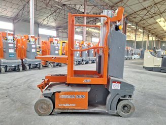 Plataforma com mastro vertical JLG TOUCAN DUO