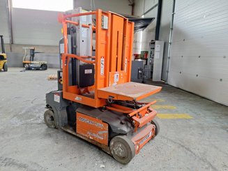 Plataforma com mastro vertical JLG TOUCAN DUO