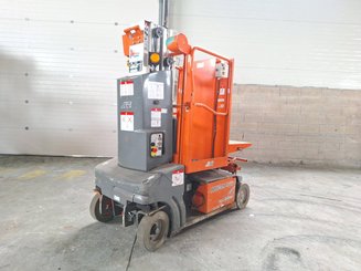 Plataforma com mastro vertical JLG TOUCAN DUO