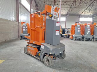 Plataforma com mastro vertical JLG TOUCAN DUO
