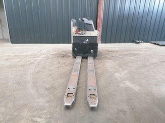 Porta-paletes eléctrico com condutor transportado Crown PR4500 - 3