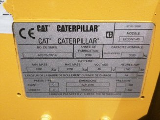 Empilhador de contrapeso 4 rodas Caterpillar EC55N - 8