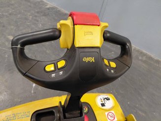 Stacker com condutor a pé Yale MS12X - 7